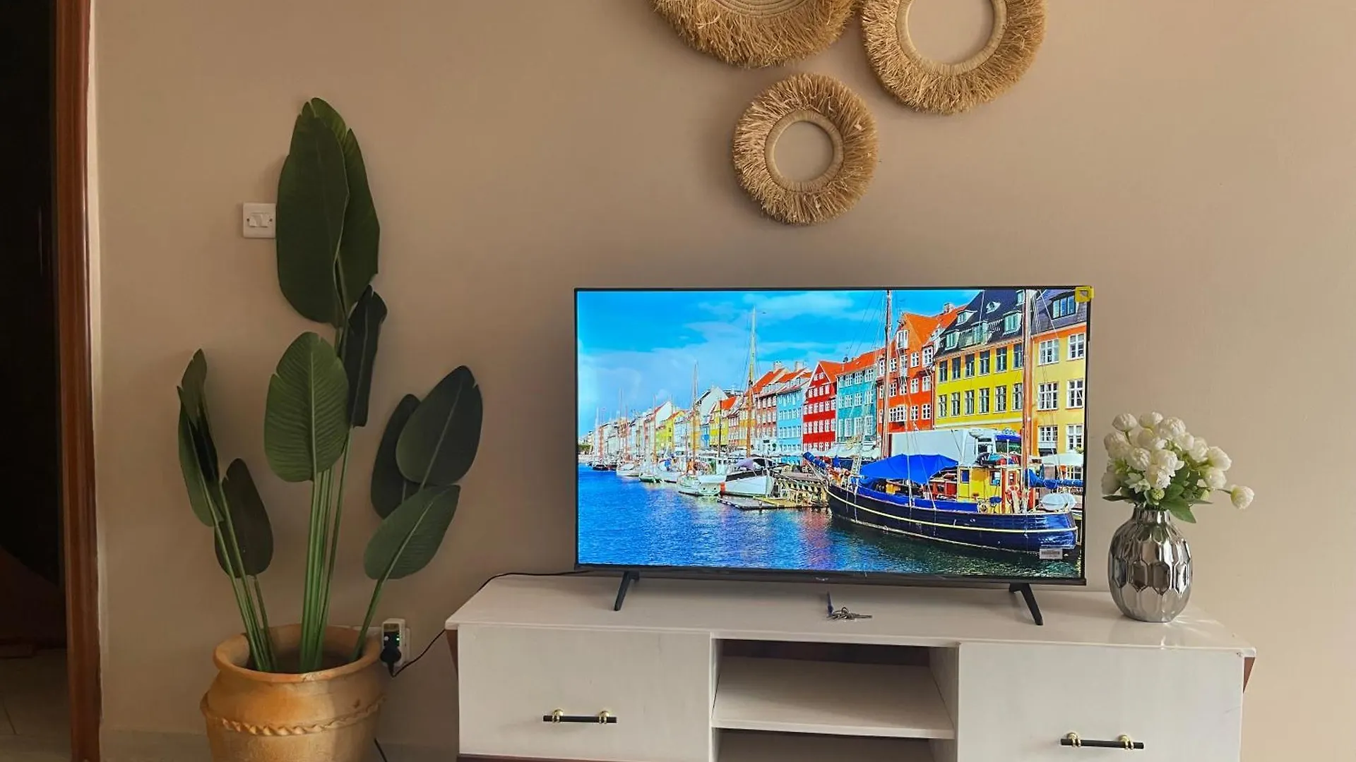 Cosy Roadside Apartment With Fiber Internet Καμπάλα Ουγκάντα