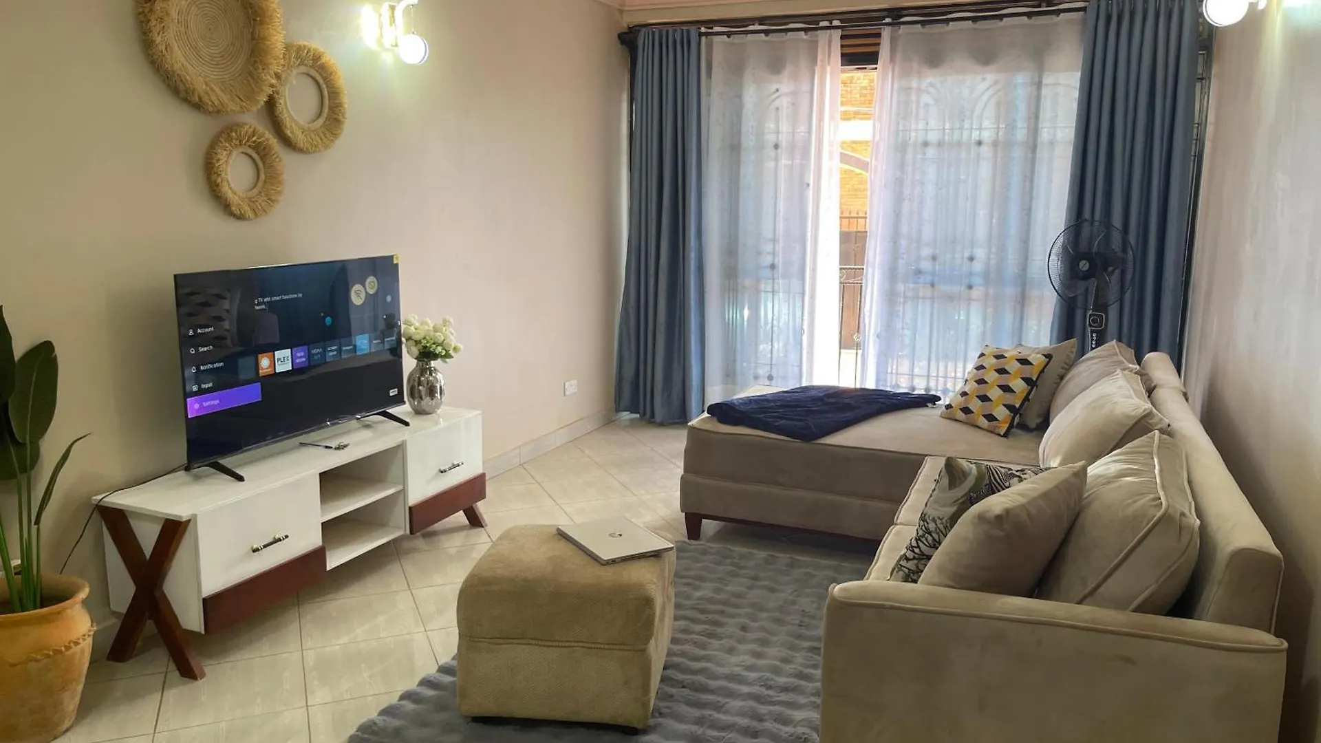 Cosy Roadside Apartment With Fiber Internet Καμπάλα 0*,  Ουγκάντα