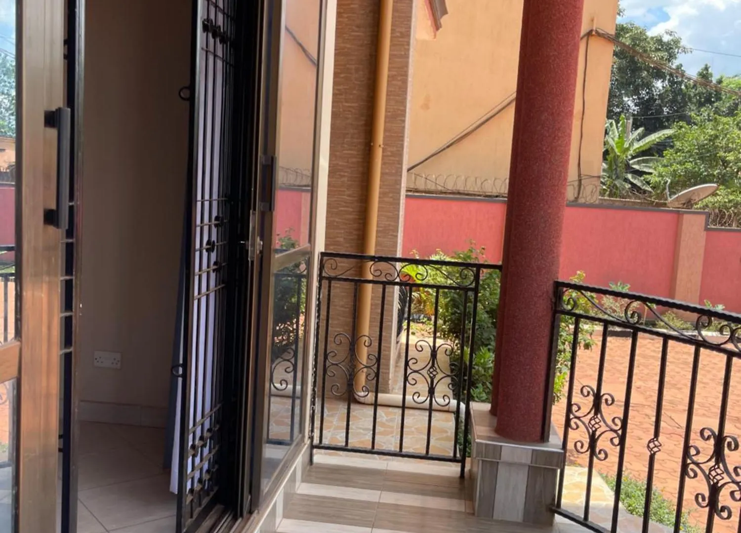 Cosy Roadside Apartment With Fiber Internet Καμπάλα